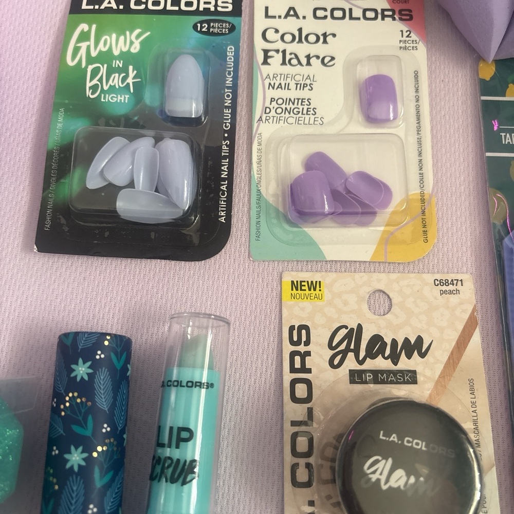 Purple and blue make up cosmetics bundle - Picture 4 of 5